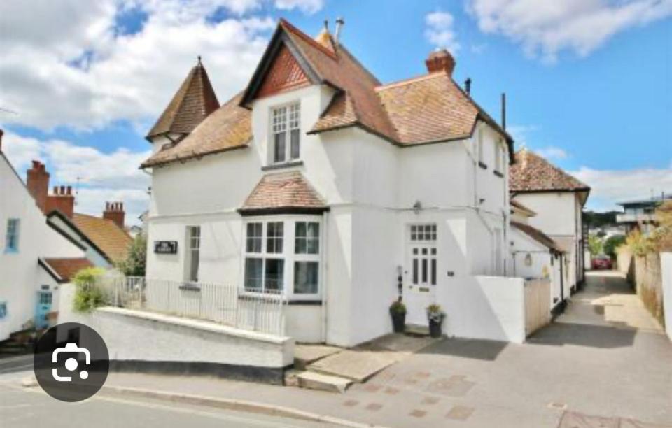 Cute 1 Bed Apartment 2 Mins From The Sea - Sleeps 4, Flat 8 The Gables, Church Street, Lyme Regis Kültér fotó