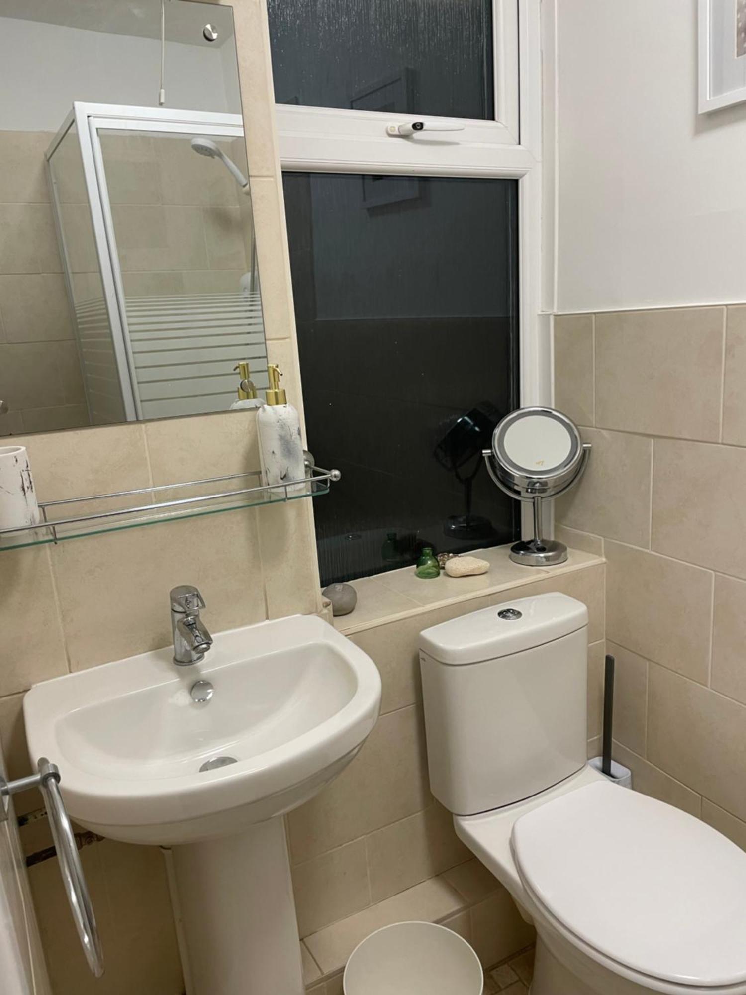 Cute 1 Bed Apartment 2 Mins From The Sea - Sleeps 4, Flat 8 The Gables, Church Street, Lyme Regis Kültér fotó