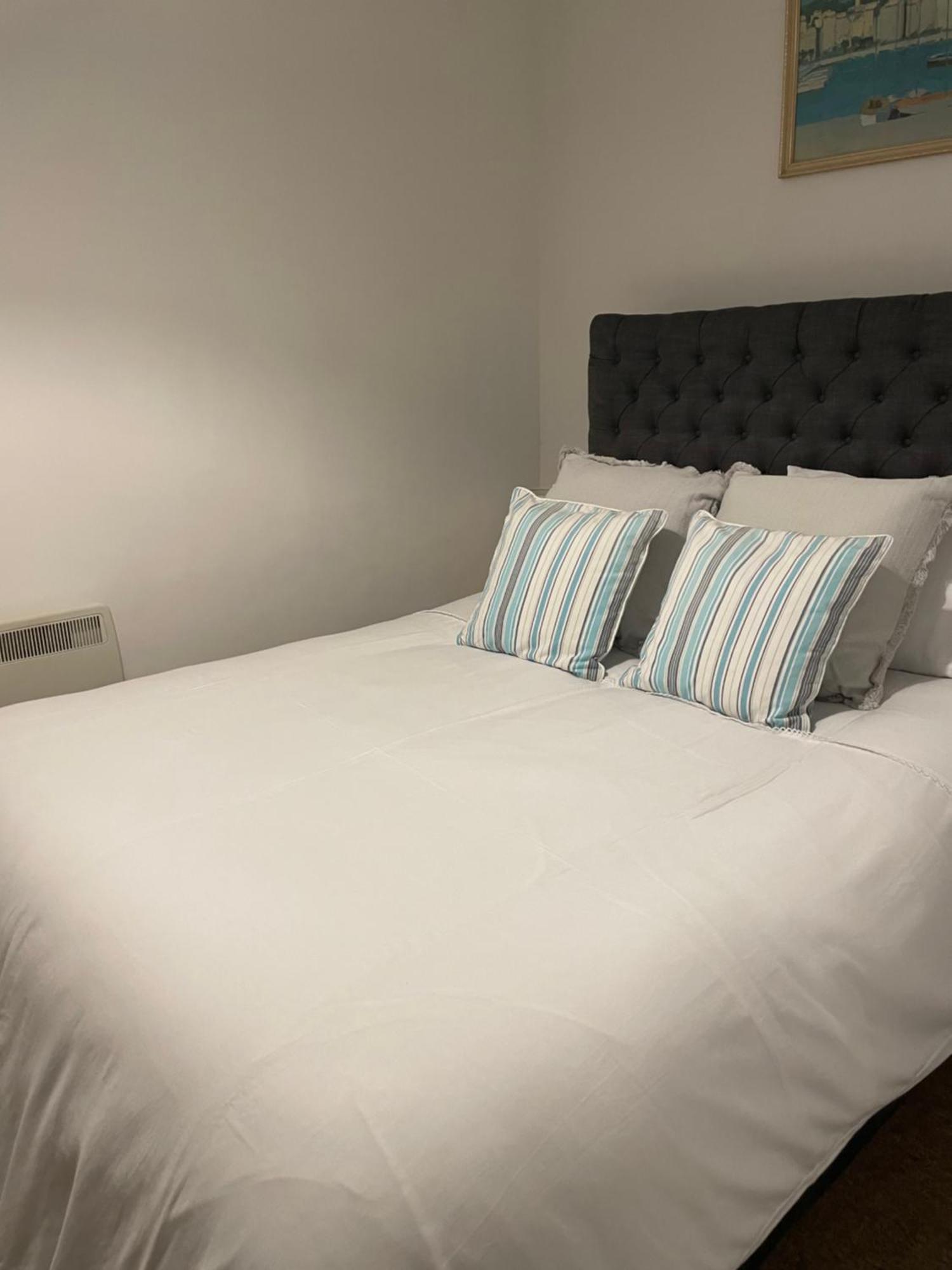 Cute 1 Bed Apartment 2 Mins From The Sea - Sleeps 4, Flat 8 The Gables, Church Street, Lyme Regis Kültér fotó