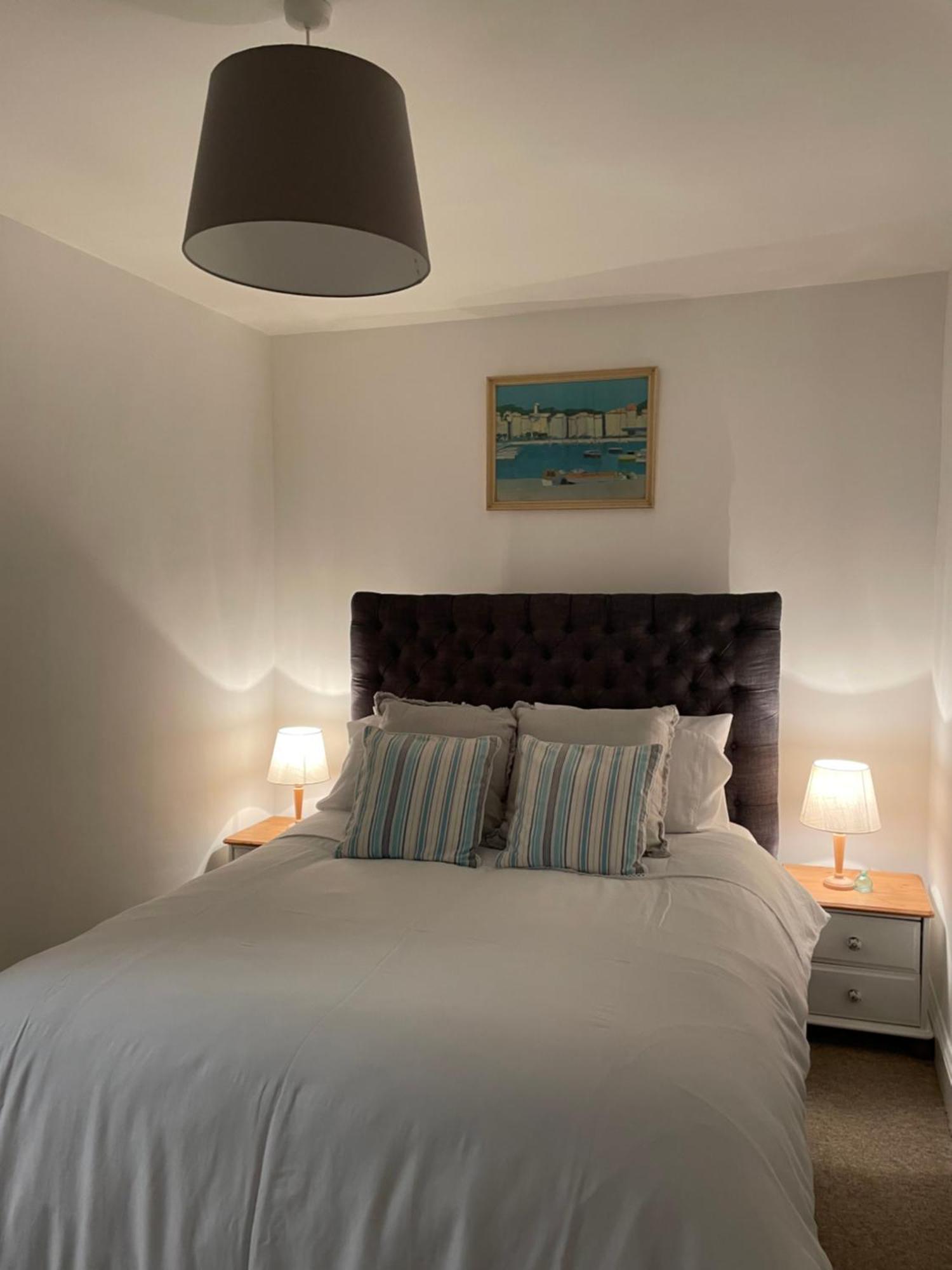 Cute 1 Bed Apartment 2 Mins From The Sea - Sleeps 4, Flat 8 The Gables, Church Street, Lyme Regis Kültér fotó