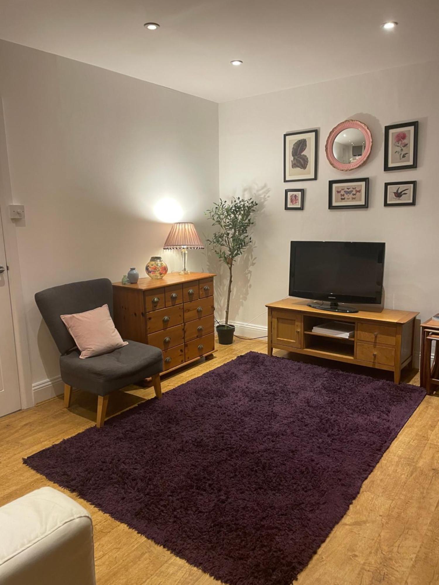 Cute 1 Bed Apartment 2 Mins From The Sea - Sleeps 4, Flat 8 The Gables, Church Street, Lyme Regis Kültér fotó